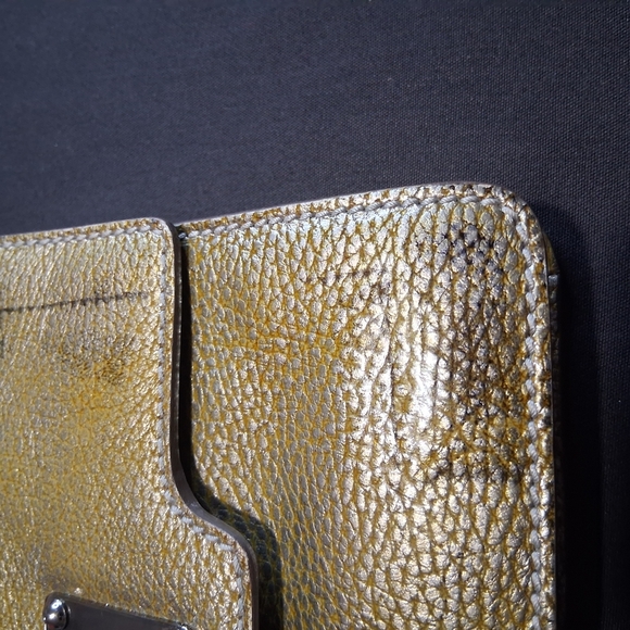 Dolce & Gabbana  MISS BELLE AMIE Gold and Silver Clutch with Elegant Design - Picture 11 of 12